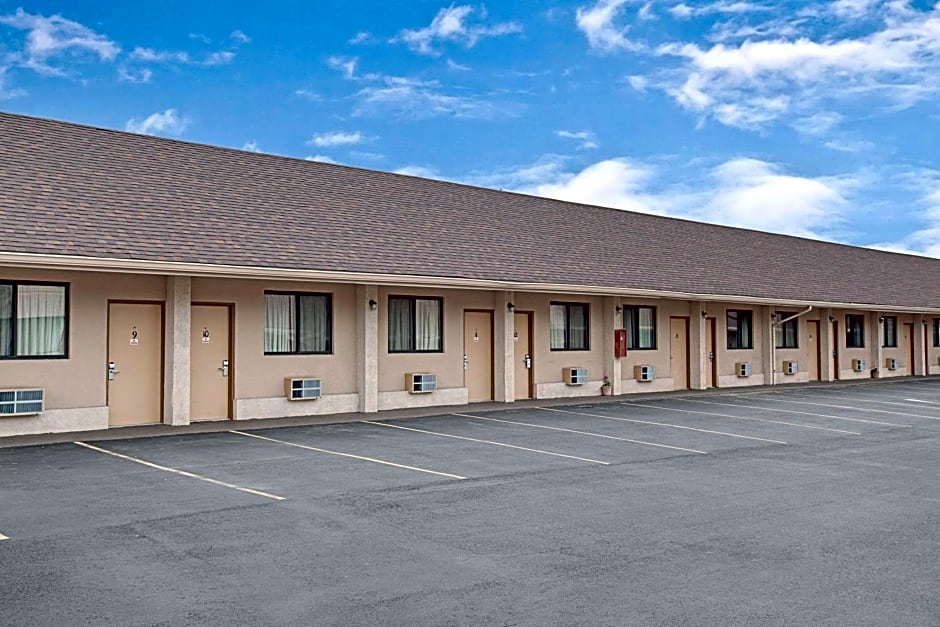Knights Inn Pine Brook