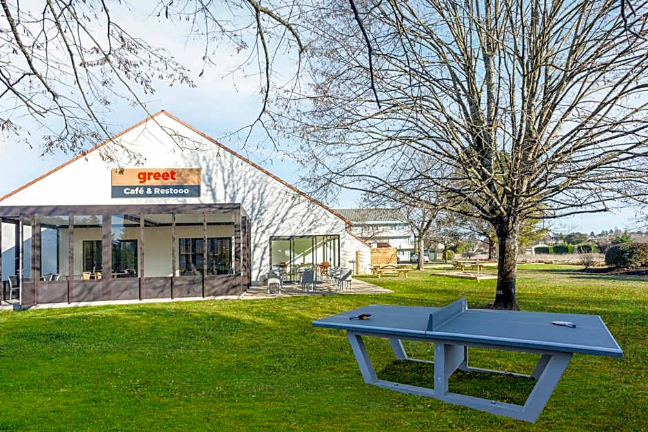 greet hotel restaurant Angouleme Ouest