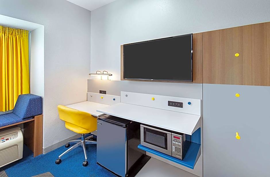 Microtel Inn & Suites By Wyndham Opelika