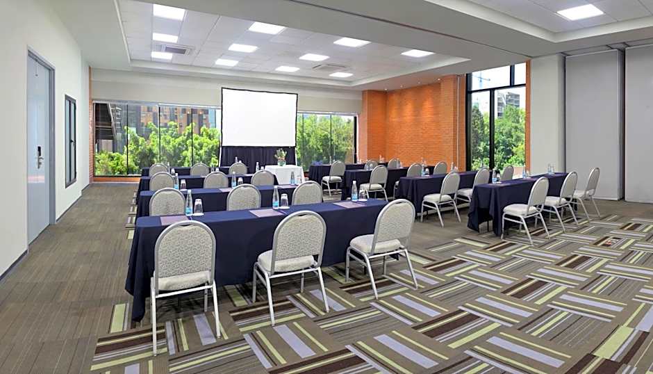 Hotel Guadalajara Country Club by HNF