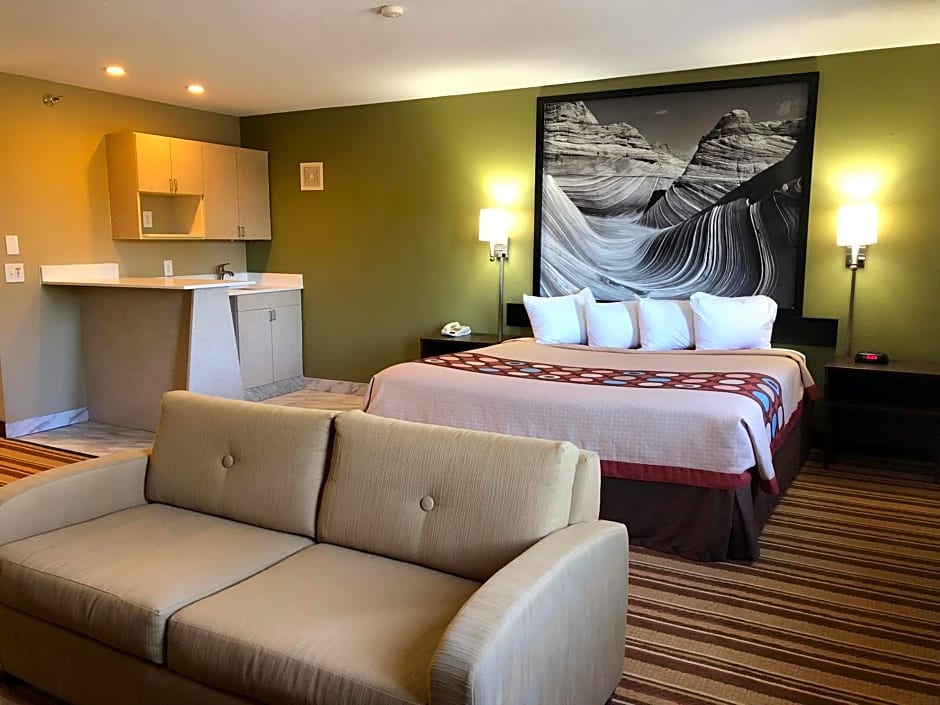 Super 8 by Wyndham S Jordan/Sandy/Slc Area