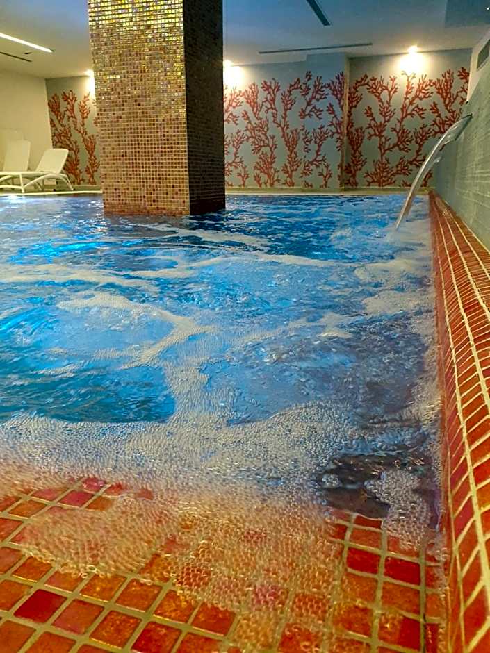 Seaview Hotel - Adults Only 16 Plus