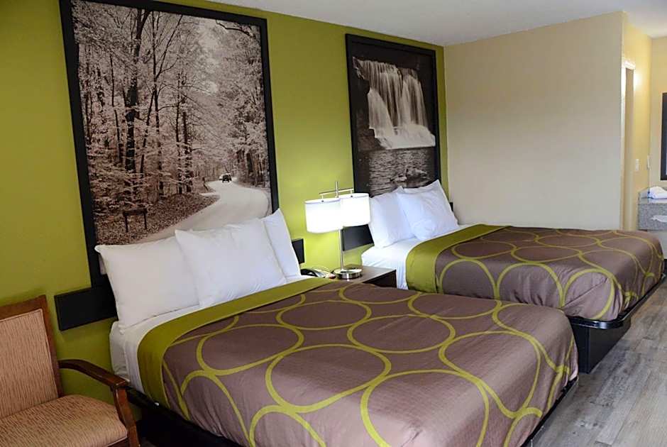 Super 8 by Wyndham Lafayette / Purdue Area