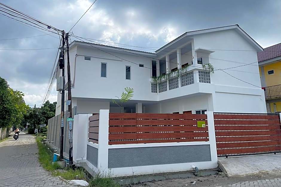 Hotel O White House SyariahNearOYO 93457 White House Syariah