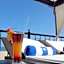 La Posada Hotel & Beach Club