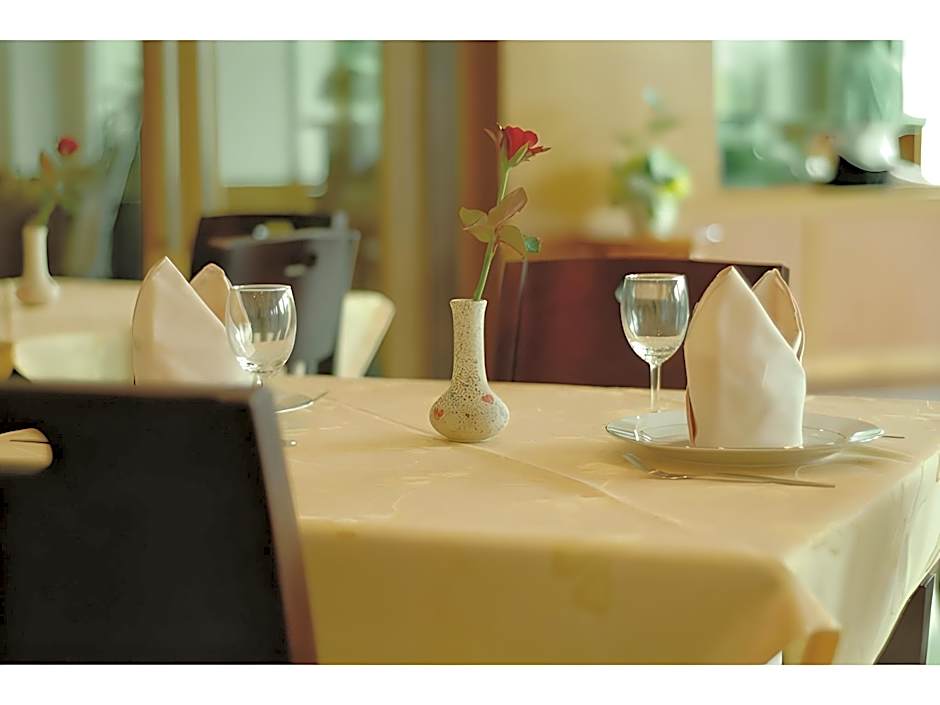 Western Grand Hotel Ratchaburi