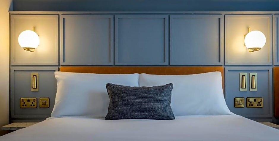 Leonardo Hotel Galway - Formerly Jurys Inn