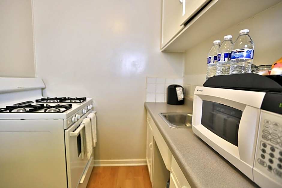Beach Bungalow Inn And Suites