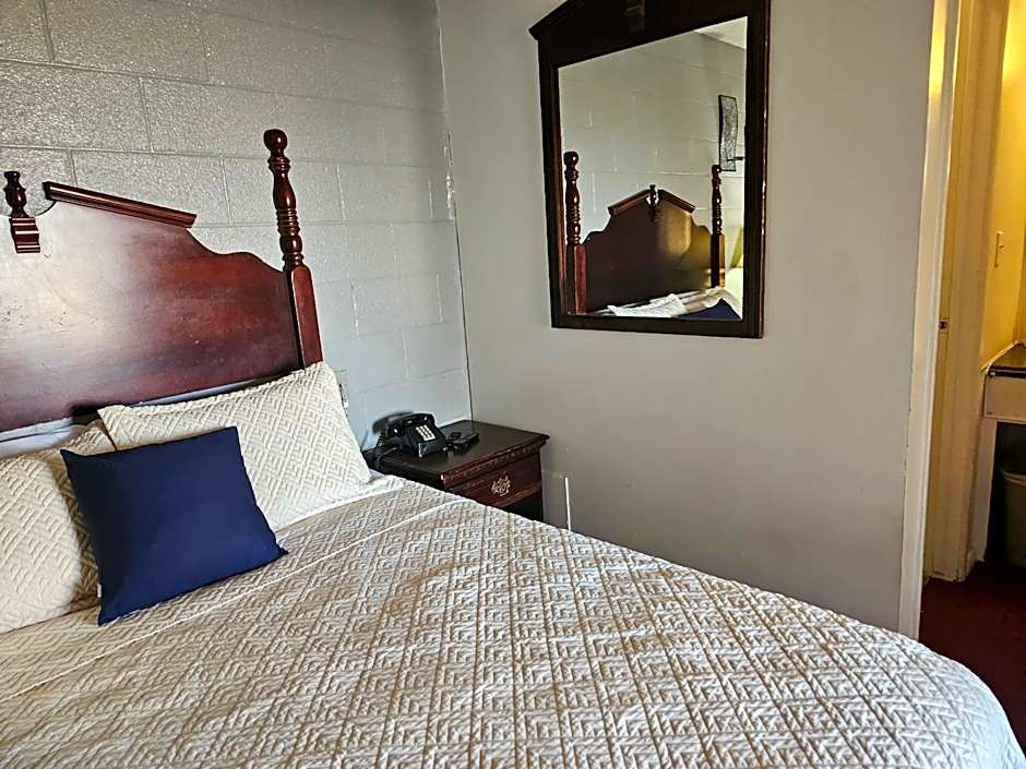 Knights Inn Fairview