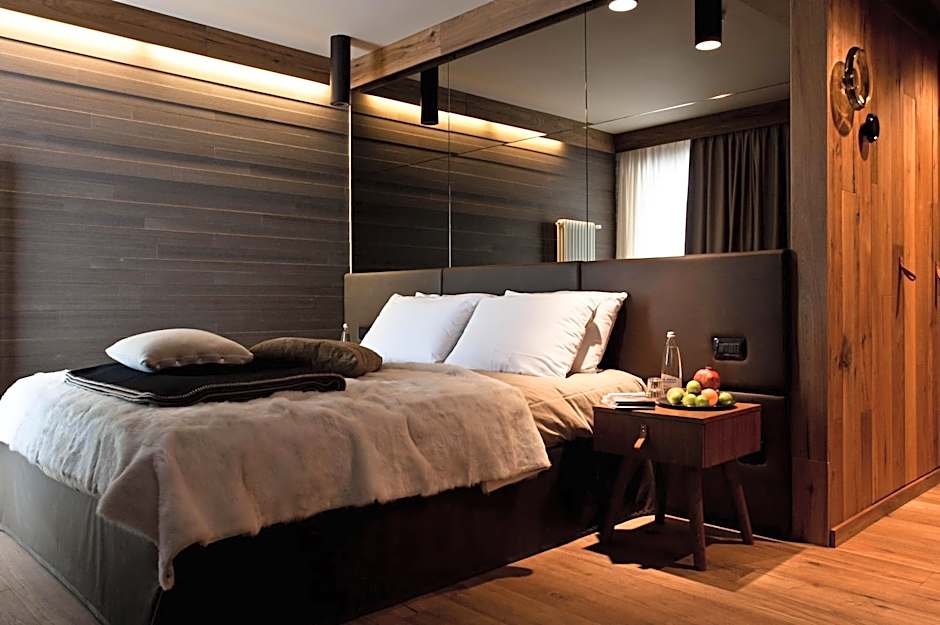 Alexander Charme Hotel