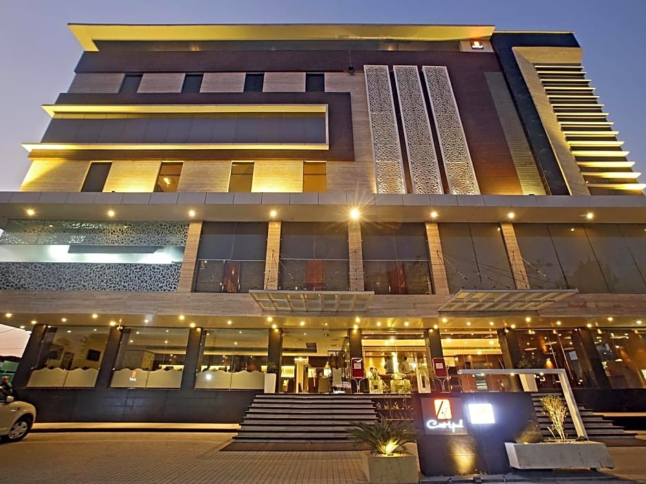 Hotel LN Courtyard