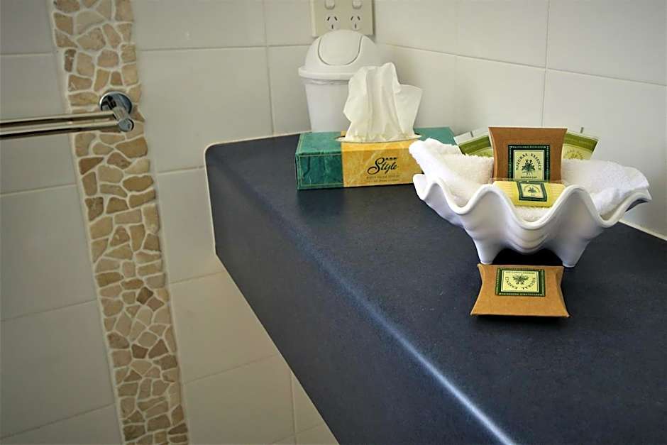 Pacific Palms Motor Inn