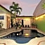 Hotel La Guaria Inn & Suites