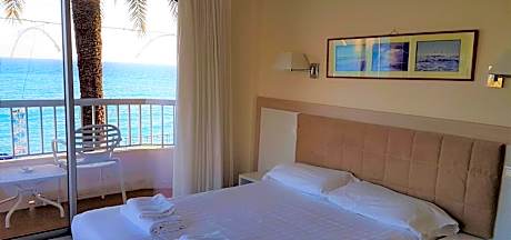 Standard Triple Room with Sea View