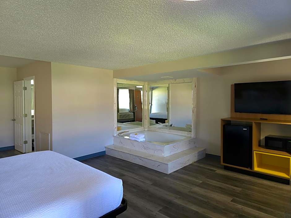 Days Inn by Wyndham Port Huron