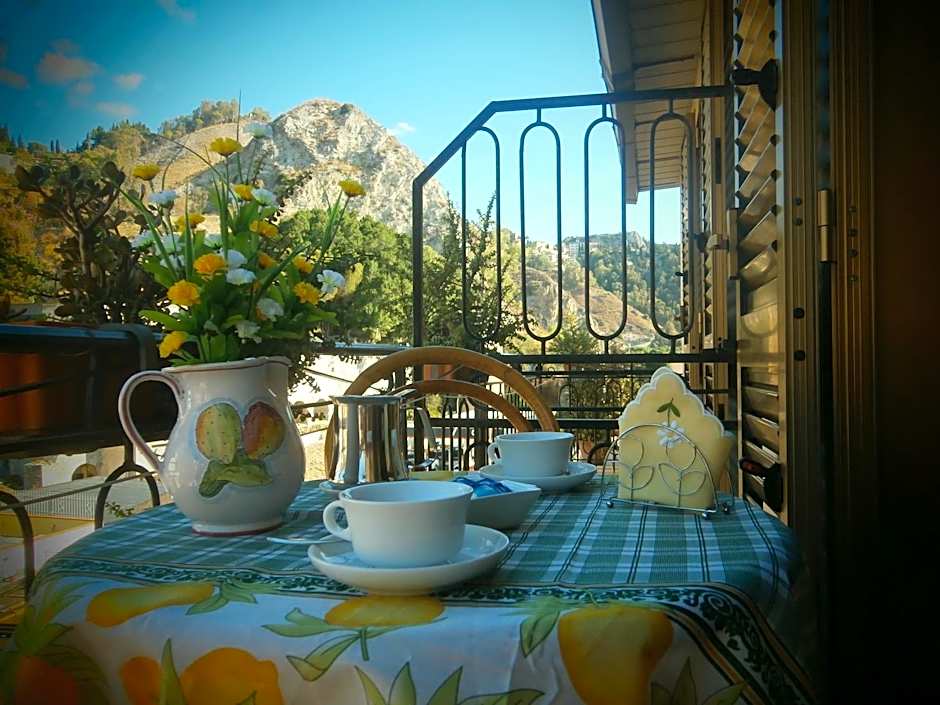 Hotel Pensione Cundari