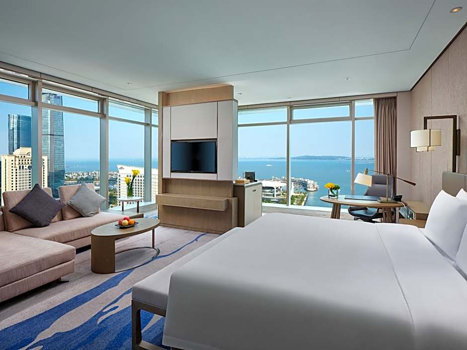 Photo 1 of 3 of Premium 1 King Bed, Sea View