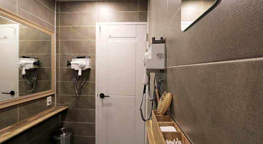 Blueboat Hostel Jeonju (Korea Quality)