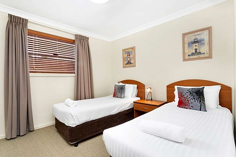 Peninsula Nelson Bay Motel and Serviced Apartments