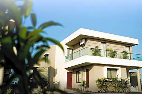 Goverdhan Villa Powered by Goverdhan Greens Resort
