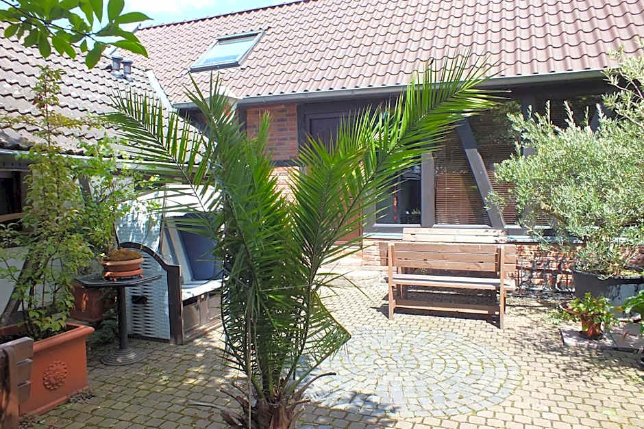 Pension Riverside in Leverkusen Hitdorf am Rhein - Zentral an der A1 und 59