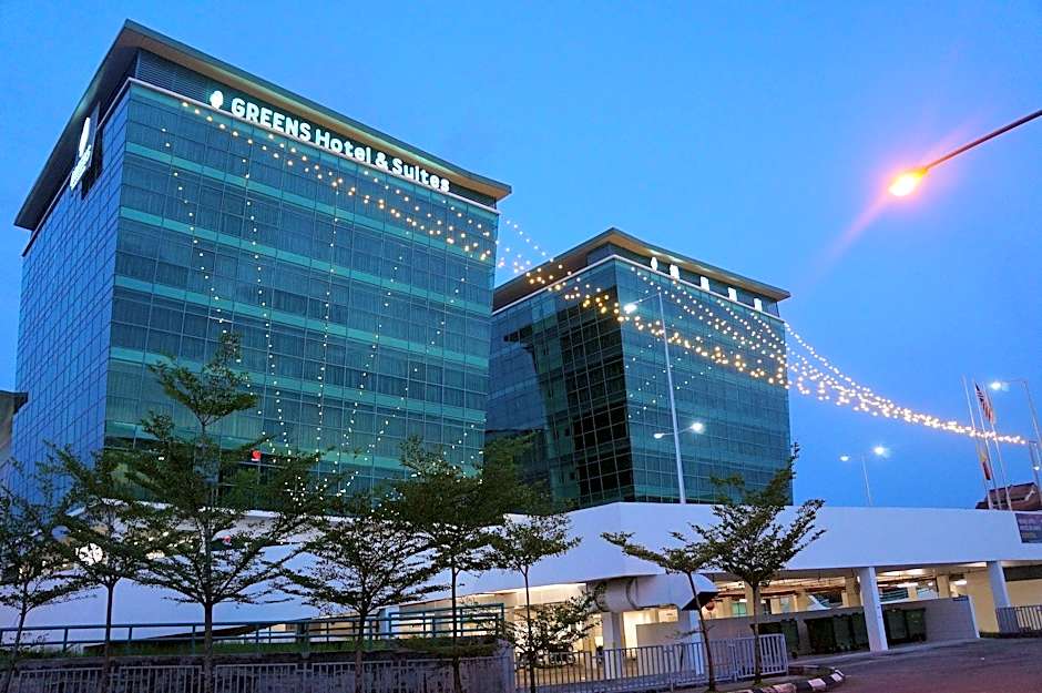 Greens Hotel & Suites