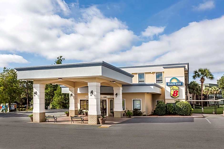 Super 8 by Wyndham Valdosta Mall