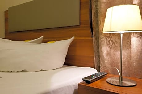Triple Bed Room
