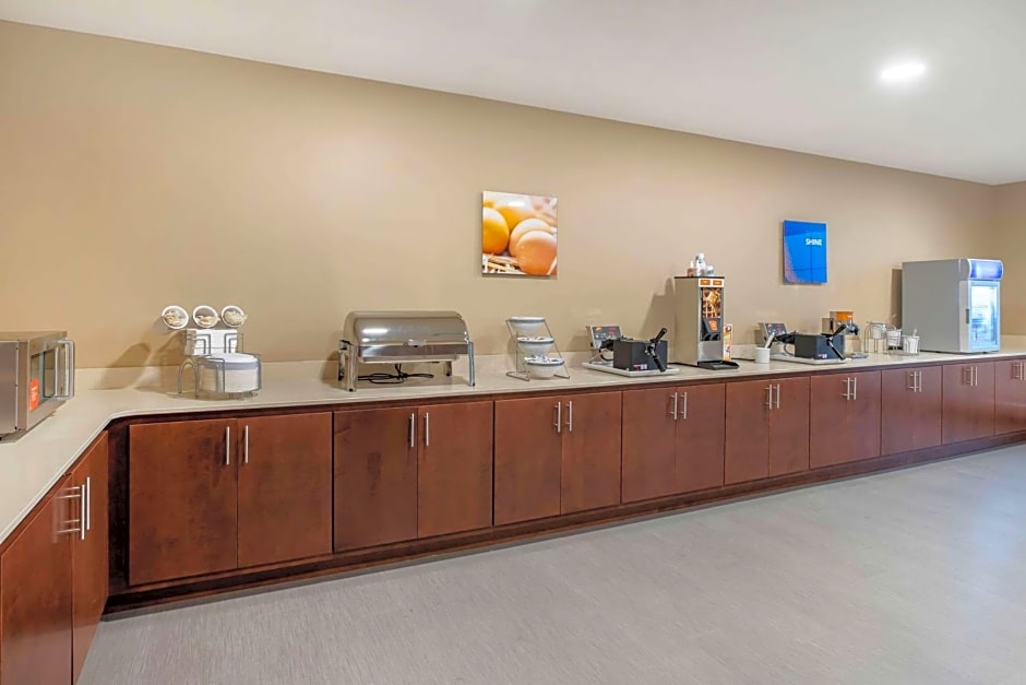 Comfort Inn and Suites Ames near ISU Campus