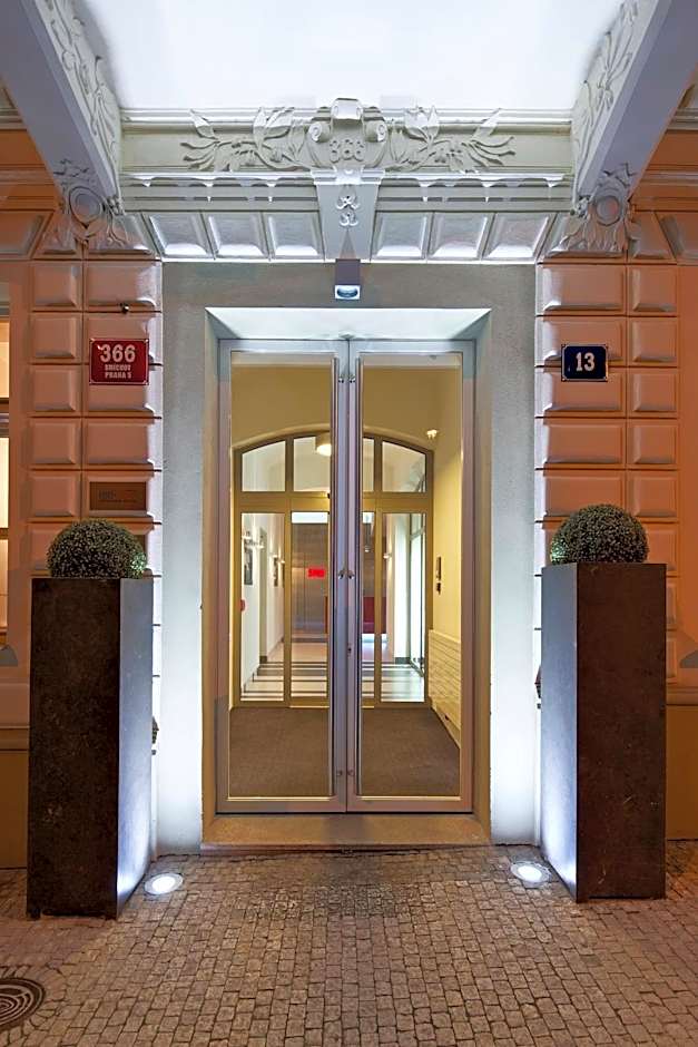 Red & Blue Design Hotel Prague
