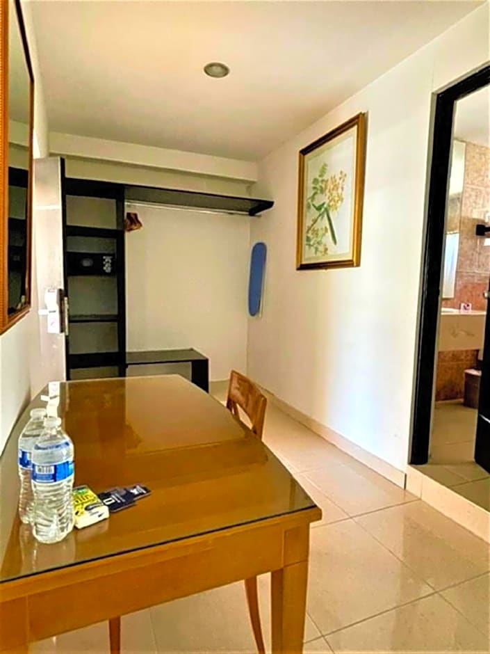 Hotel Embajadores