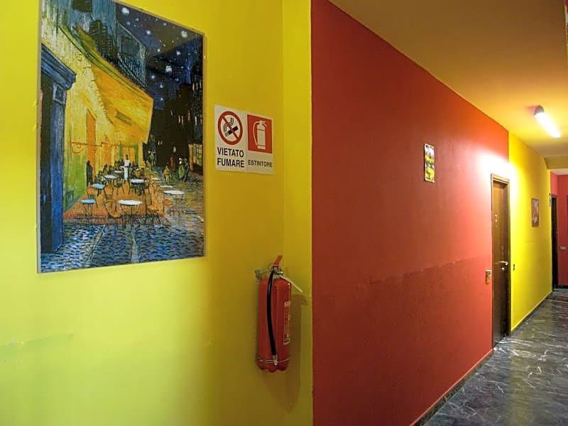 Hostel California
