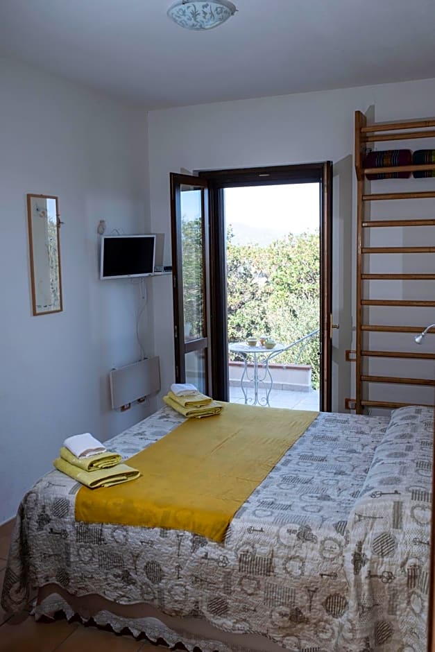 Camera vista mare, ingresso indipendente in" Villa VìVì"