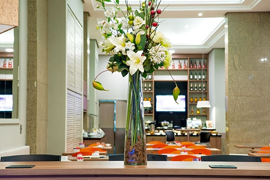 Hotel Continental Business - 200 metros do Complexo Hospitalar Santa Casa