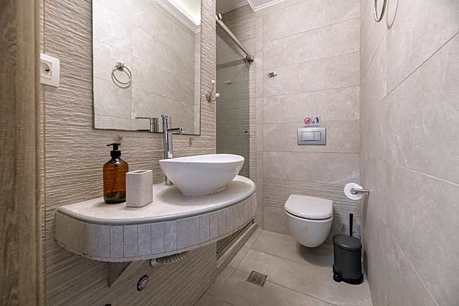 Denise Studios and Apartments