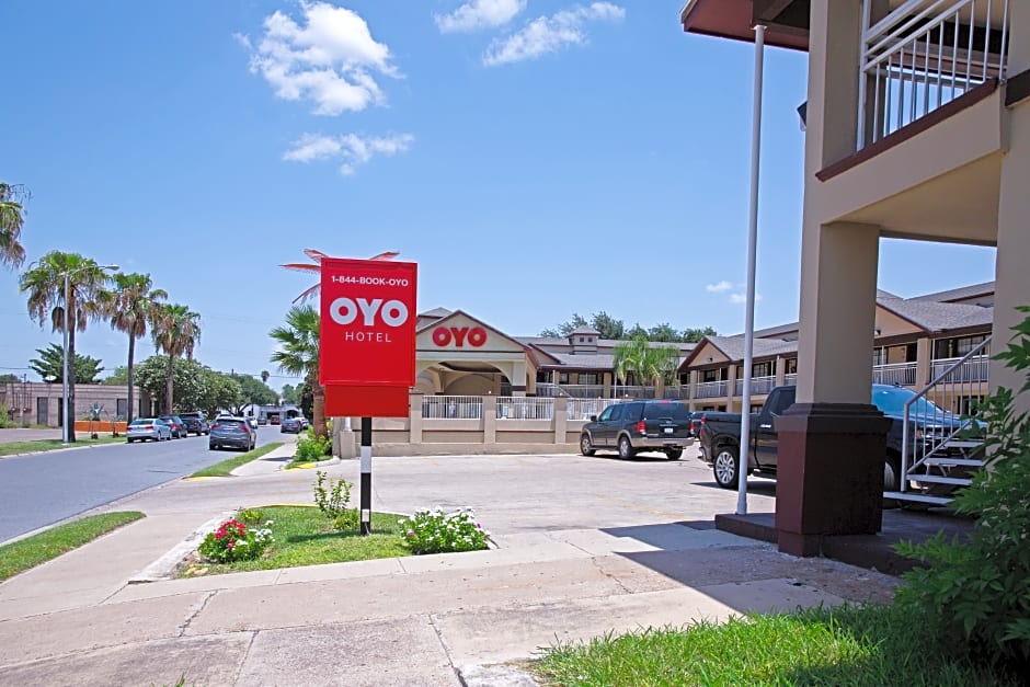 OYO Hotel McAllen Airport South - 1 mi from McAllen Medical Center