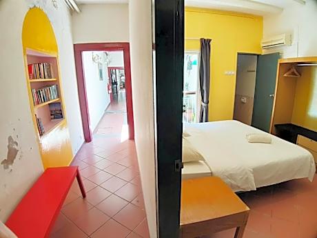 Deluxe King Room with Garden View