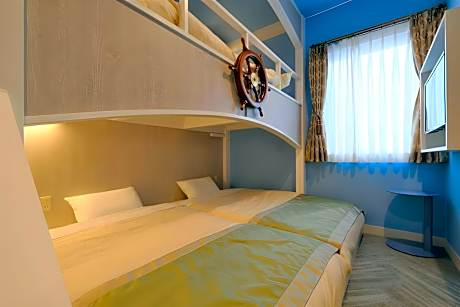 Triple Room with Private Bathroom