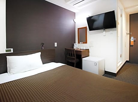 Single Room - Non-Smoking