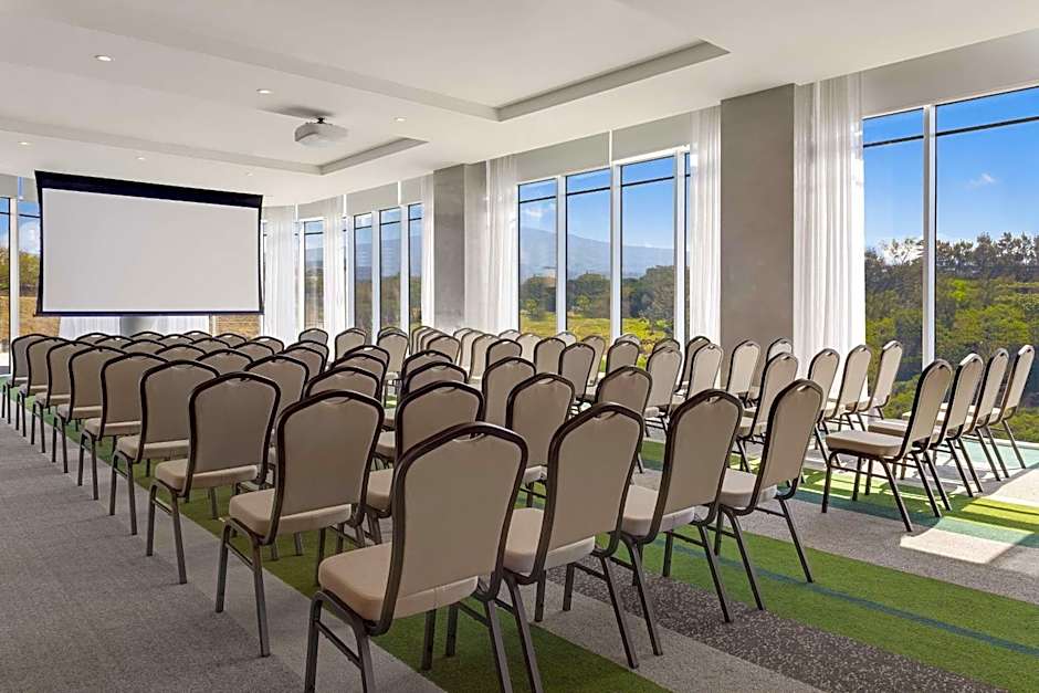 Hilton Garden Inn San Jose Airport City Mall