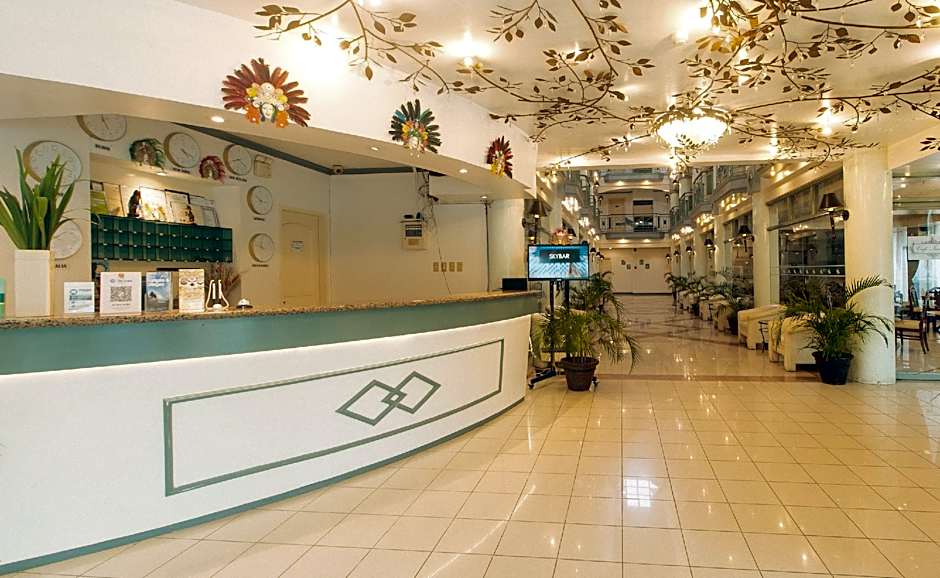 Royal Am Rei Hotel by RedDoorz