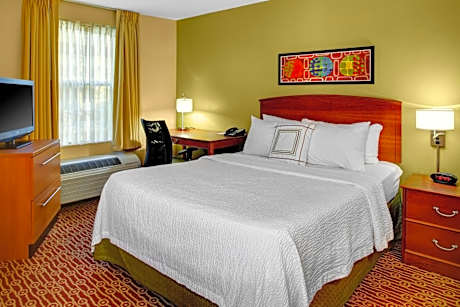 Two-Bedroom Suite with Two Queen Beds - Non-Smoking