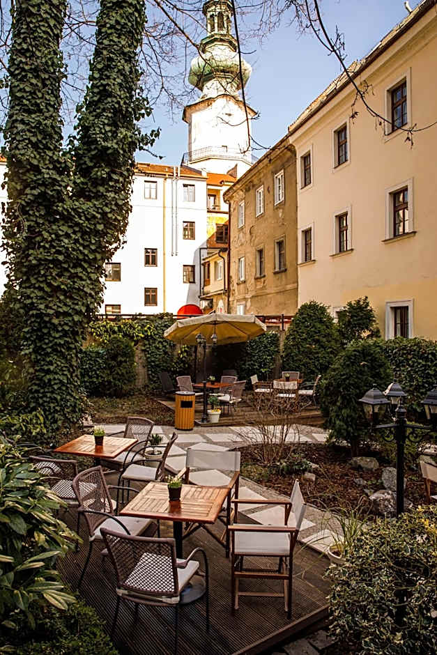 BEIGLI Hotel & Garden