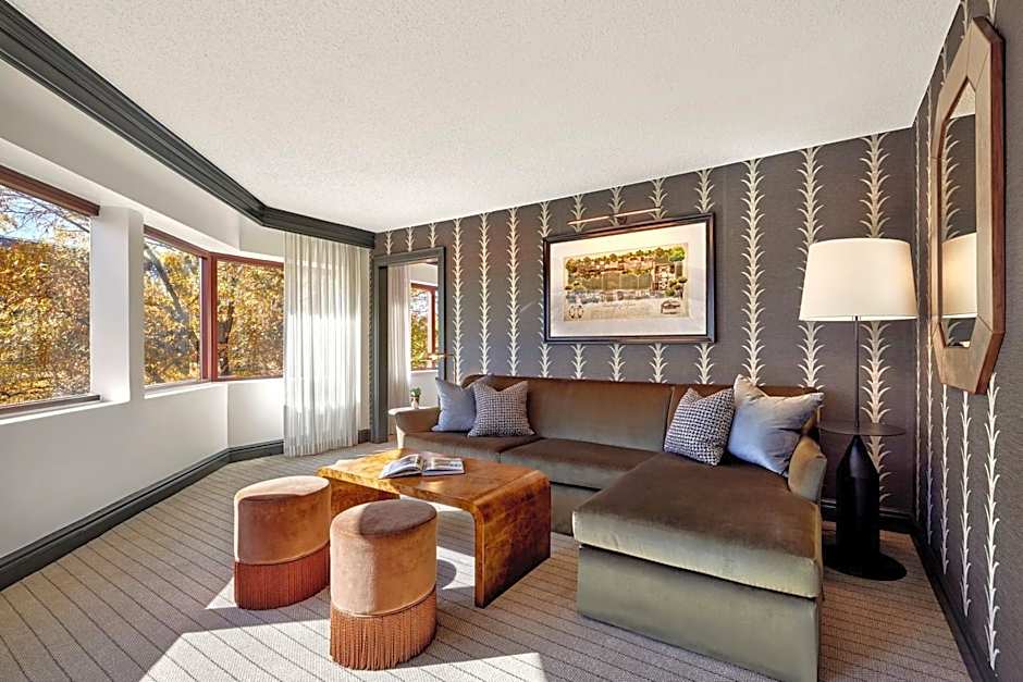 Omni Charlottesville Hotel