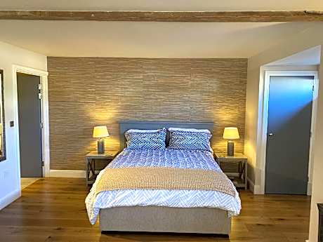 Red lion little barn 