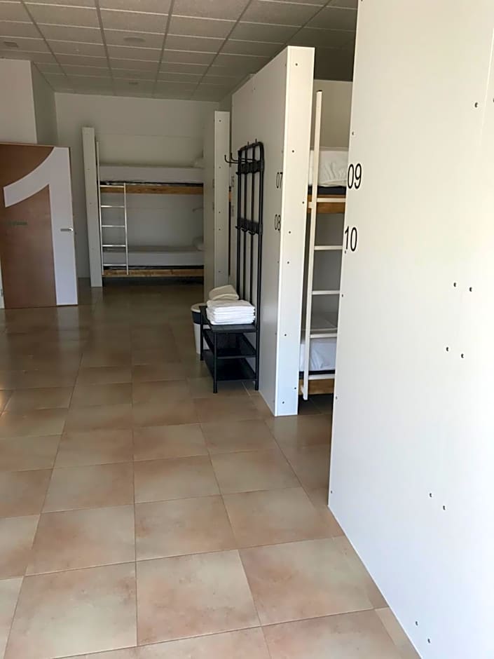 Albergue O Pedrón Hostel & Rooms