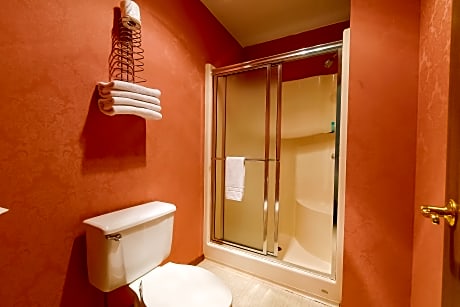 King Bed with Jetted Tub