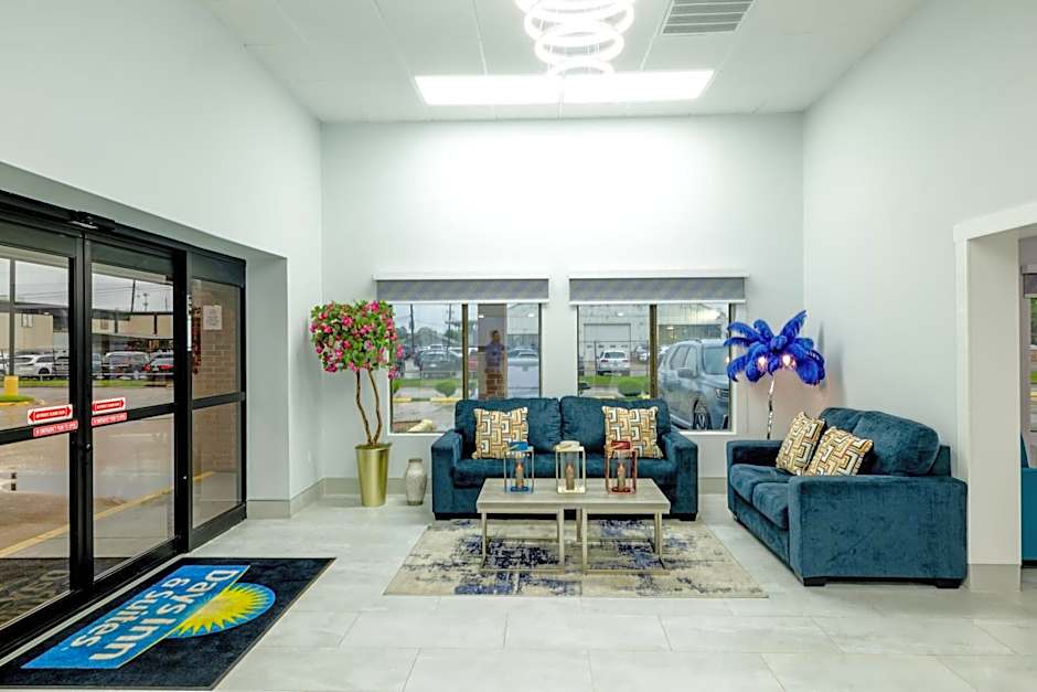 Days Inn & Suites by Wyndham Bossier City - Casino Area