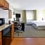 Candlewood Suites Salina