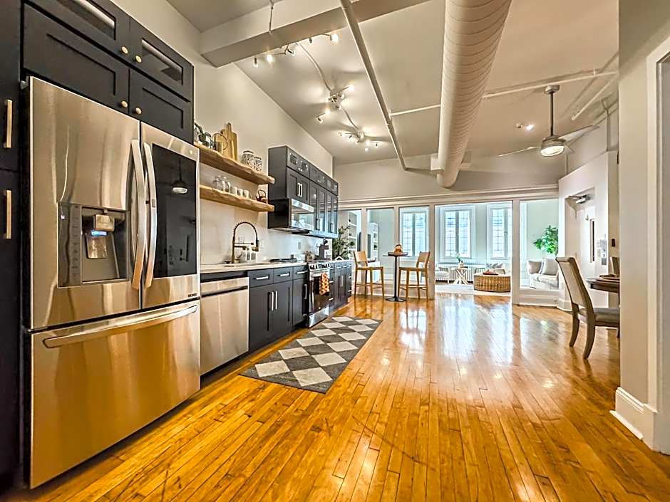 The Historic Lyric Presidential Suite